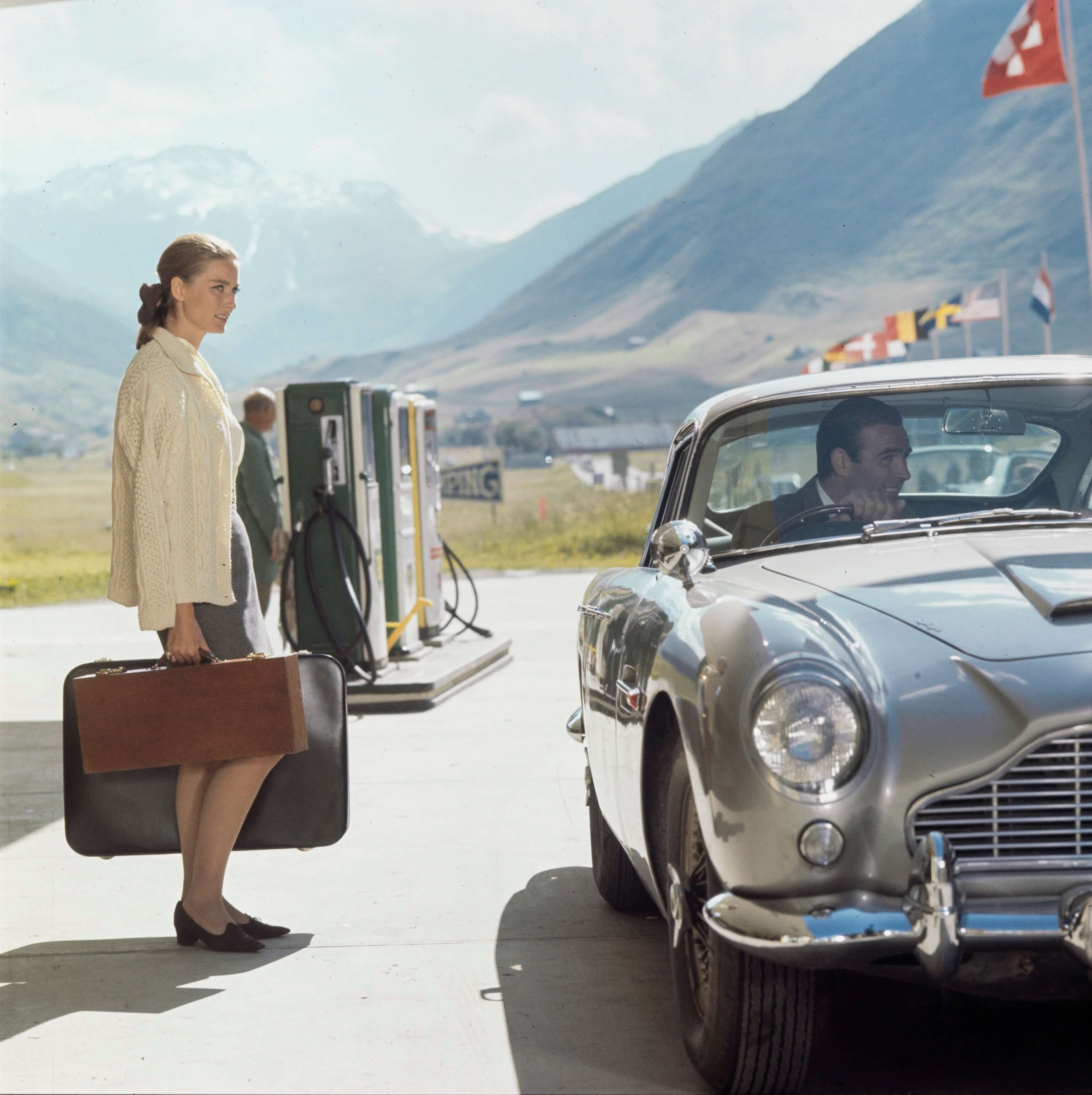 Sean Connery and Tania Mallet at the petrol station Aurora in Andermatt